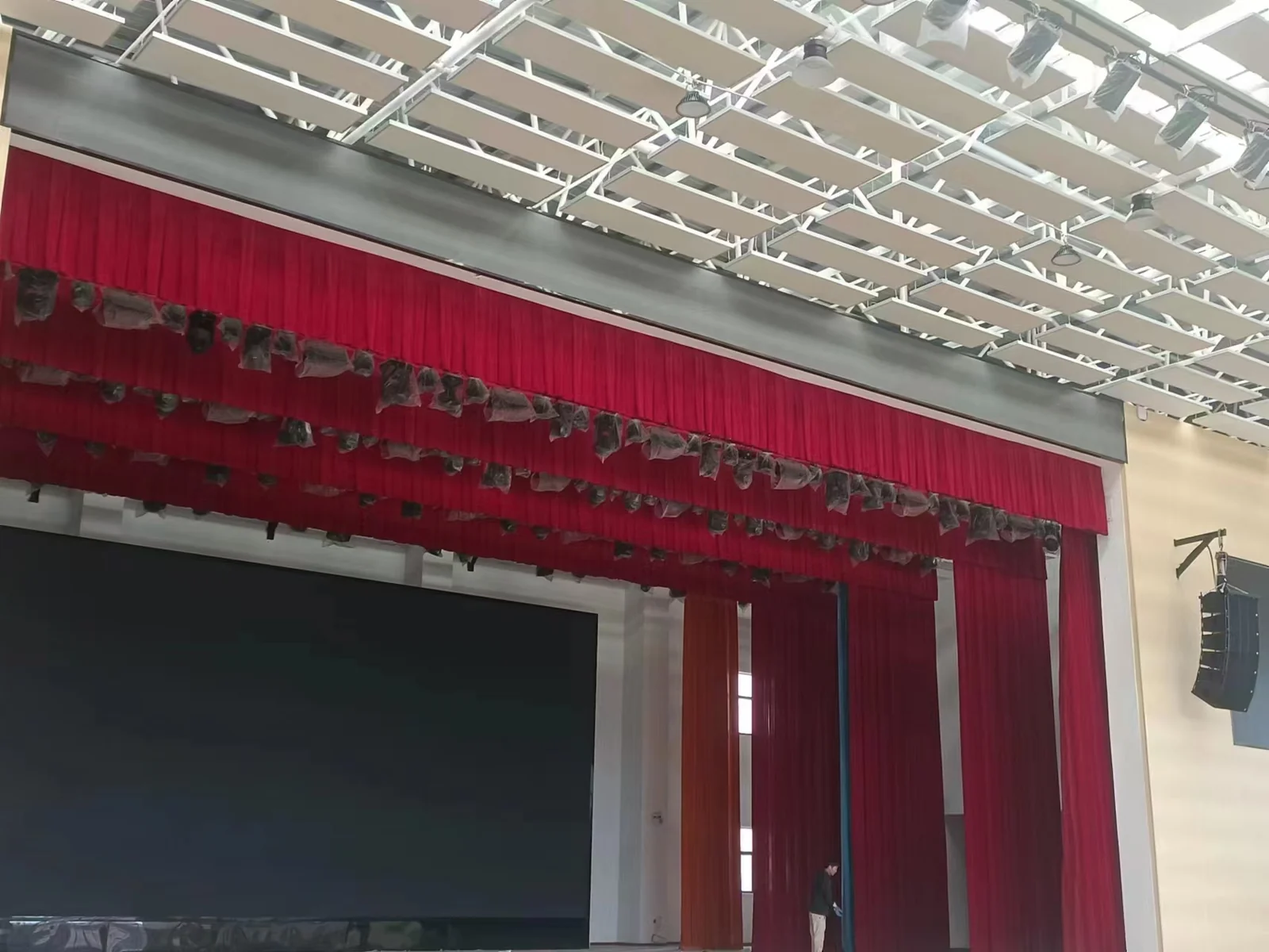 东莞市大凌山新风中学报告厅现场照片 3