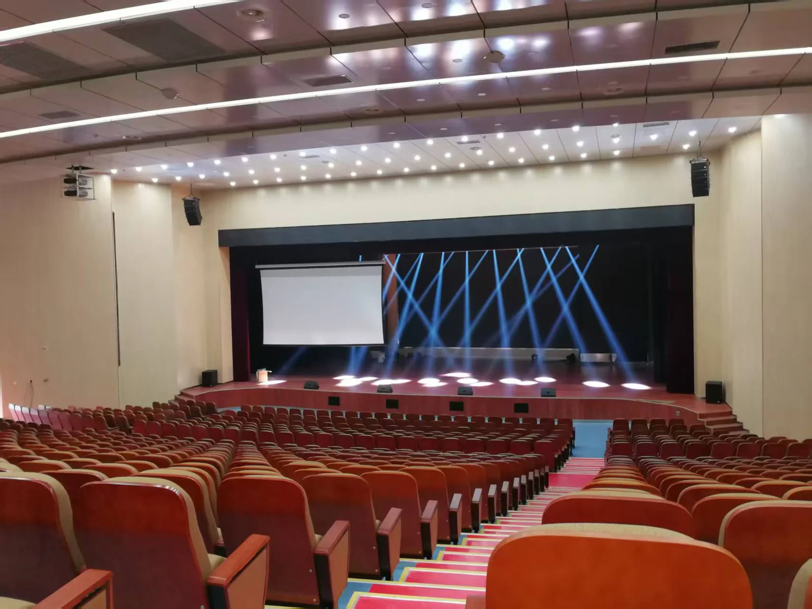 东营一中礼堂和报告厅现场照片 4